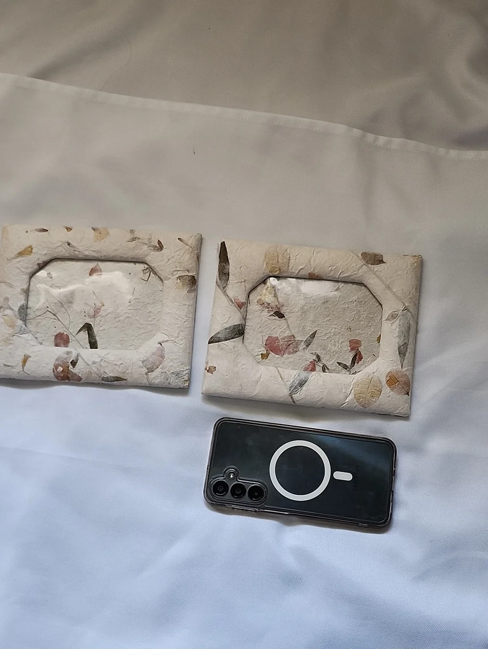 Natural Pulp Paper Picture Frame with Dried Floral Accents - Cream